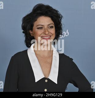 Los Angeles, Usa. 07th Dez 2021. Die Schauspielerin Alia Shawkat nimmt am Montag, den 6. Dezember 2021, an der Premiere des biografischen Filmdramas „Being the Ricardos“ im Academy Museum in Los Angeles Teil. Storyline: Folgt Lucy und Desi, während sie vor einer Krise stehen, die ihre Karriere beenden könnte und eine andere, die ihre Ehe beenden könnte. Foto von Jim Ruymen/UPI Credit: UPI/Alamy Live News Stockfoto