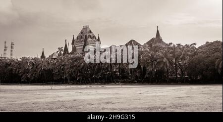 MUMBAI, INDIEN - 2. Oktober 2021 - der Bombay High Court ist einer der ältesten High Courts Indiens und befindet sich im Süden von Mumbai. Kolonialgebäude. Die Stadt Mumbai Stockfoto