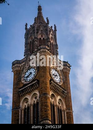 Historische Architektur der University of Mumbai in Fort Mumbai, Indien. Eine der frühesten staatlichen Universitäten Indiens und die älteste in Maharashtra. Stockfoto