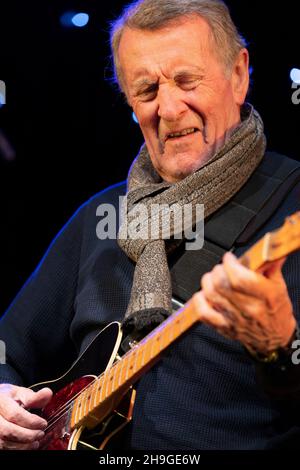 Gitarrist und Sänger Hamish Stuart beim Canterbury Festival im Oktober 2021 Stockfoto