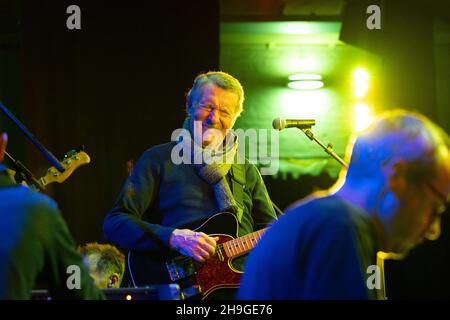 Gitarrist und Sänger Hamish Stuart beim Canterbury Festival im Oktober 2021 Stockfoto