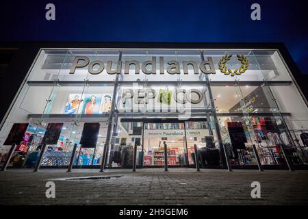 Poundland, Pep & Co, Festival Park, Hanley, Stoke-On-Trent, In Staffordshire. Stockfoto