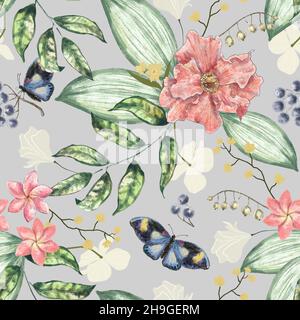 Nahtloses Blumenmuster. Heller botanischer Hintergrund mit zarten Blüten, Beeren, Schmetterlingen und Blättern. Handzeichnung Aquarell Illustration. Stockfoto