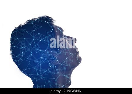 Isolierte Kombination aus Mensch-Silhouette und Abstraktion zum Thema digitale Technologien. Konzept des künstlichen Intellekts, moderne Technologien in Stockfoto