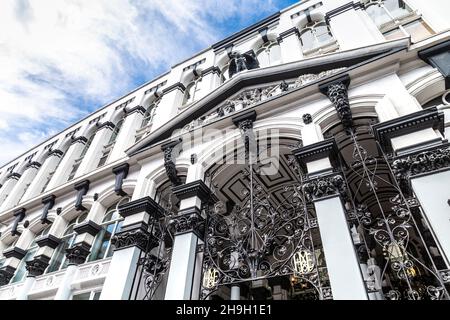 Das unter Denkmalschutz stehende Gebäude der Hop Exchange, Klasse II, wurde in flexible Büros umgewandelt, London Bridge, London, Großbritannien Stockfoto