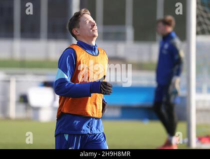 Stadt Gelsenkirchen, Deutschland. 07th Dez, 2021. firo: 07.12.2021, Fuvuball, 1st Bundesliga, Saison 2021/2022, FC Schalke 04, Training, MARC RZATKOWSKI/dpa/Alamy Live News Stockfoto