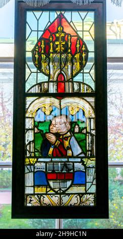 Glasmalerei mit zwei Männern, 15 cc Jahrhundert, Frankreich, Saint Omer. Sammlung des Hermitage-Museums, St. Petersburg, Russland Stockfoto