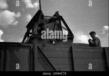 Polska, 1948-07-20. Port œródl¹dowy na Odrze. mw PAP Polen, 20. Juli 1948. Binnenhafen an der oder. mw PAP Stockfoto