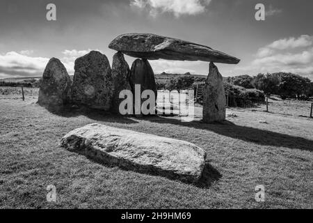 Die antike Grabkammer von Pentre Ifan Pembrokeshire West Wales Stockfoto