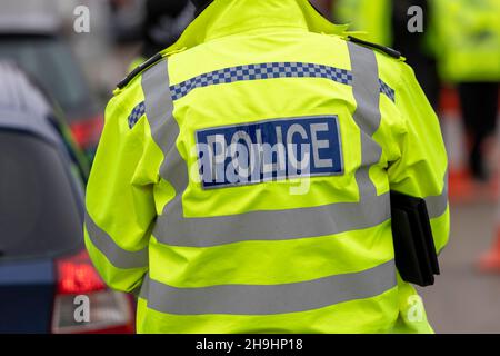 Ipswich, Suffolk. 7th. Dezember 2021. Operation Alliance - die Polizei des Seven Force Collaboration Area (7F) sowie Beamte der DVSA, DVLA, Suffolk Trading Standards, des Umweltbundesamtes und der GLAA zielen heute auf Kriminelle, die das Straßennetz in einem geplanten Einsatz in Ipswich nutzen. Kredit: Ricci Fothergill/Alamy Live Nachrichten Stockfoto