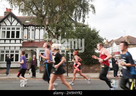 Szenen aus dem Ealing-Halbmarathon 2013 Stockfoto