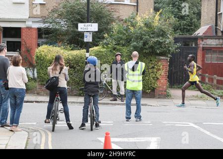 Matthew Kimitaie, der Sieger des Ealing Halbmarathons 2013 Stockfoto