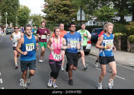 Szenen aus dem Ealing-Halbmarathon 2013 Stockfoto