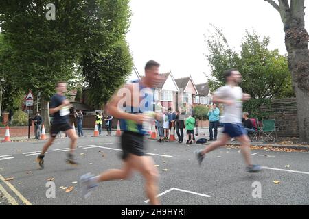 Szenen aus dem Ealing-Halbmarathon 2013 Stockfoto