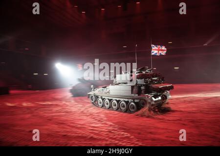 Eine motorisierte Hommage an die Helden der Schlacht der Falklands mit Skorpionpanzern bei den Proben für das British Military Tournament am Earls Court in London Stockfoto
