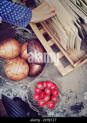 Szenen aus dem Portobello-Markt in London (Teil einer Serie von Bildern, die auf dem iPhone vom Gewinner des Terry O'Neill Award Mobile Kategorie, Richard Gray, aufgenommen und verarbeitet wurden) Stockfoto