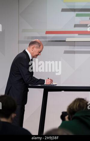 Berlin, Deutschland. 07th Dez 2021. Olaf Scholz wird voraussichtlich am Mittwoch zum Premierminister gewählt. (Foto von Ralph Pache/PRESSCOV/Sipa USA) Quelle: SIPA USA/Alamy Live News Stockfoto