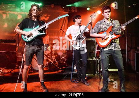 König Gizzard und der Echsenassistent live auf der Bühne Scala in London Stockfoto