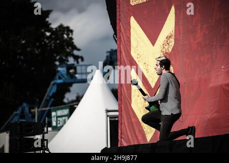 Jack Barakat von All Time Low auf der Hauptbühne Beim Reading Festival 2015 Stockfoto