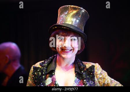 Jayde Westaby als Uherette in der Rocky Horror Show Bei einem Pressegespräch im Playhouse auf der Bühne Theater im Londoner West End Stockfoto