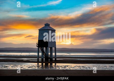 Leuchtturm bei Sonnenuntergang, Burnham auf See, somerset 2021 Stockfoto