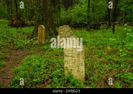 Grindstone Ford Cemetery entlang des Natchez Trace Parkway, in der Nähe von Port Gibson, Mississippi, USA. Stockfoto