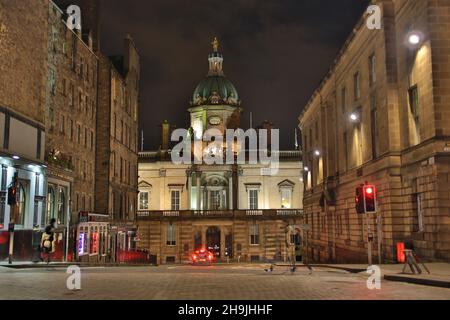 Blick auf das Lloyds Bank Gebäude in der Bank Street in der Altstadt von Edinburgh. Aus einer Reihe von allgemeinen Ansichten von Edinburgh, Schottland. Fotodatum: Montag, 6. Februar 2017. Bildnachweis sollte lauten: Richard Gray/EMPICS Entertainment Stockfoto