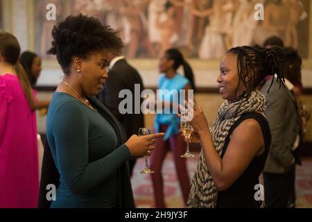 Menschen, die eine vom Afrika-Gipfel organisierte Party im dritten Stock des National Liberal Club am One Whitehall Place, Westminster, London, genießen. Fototermin: Samstag, 21. April 2018. Bildnachweis sollte lauten: Richard Gray/EMPICS Stockfoto