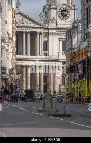 Eine nahe leerstehende Fleet Street im Zentrum Londons, da die Angst vor der Ausbreitung des Coronavirus in London greift. Fototermin: Mittwoch, 18. März 2020. Bildnachweis sollte lauten: Richard Gray/EMPICS Stockfoto