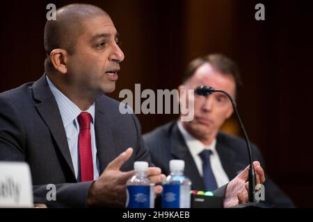 Jamil N. Jaffer, Gründer und Executive Director, Assistenzprofessor des National Security Institute of Law und Direktor des National Security Law and Policy Program, Antonin Scalia Law School, George Mason University, erscheint vor einem Senatsausschuss für die Gerichtsverhandlung, um die Schließung von Guantanamo im Dirksen Senate Office Building in Washington zu untersuchen. DC, Dienstag, 7. Dezember 2021. Kredit: Rod Lamkey/CNP /MediaPunch Stockfoto