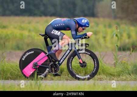 Lawson Craddock aus den Vereinigten Staaten während des Einzelzeitfahrens der Elite-Männer, 2021 UCI Road World Championships vor Brügge, Belgien. Stockfoto