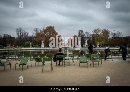 Tuileries Garden in Paris, Frankreich. Der Garten ist ein öffentlicher Garten, der sich zwischen dem Louvre und dem Place de la Concorde im Arrondissement von 1st befindet Stockfoto