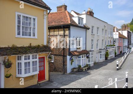 Reihe von Hütten, High Street, Old Town, Hemel Hempstead, Hertfordshire, England, Großbritannien Stockfoto