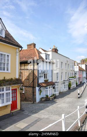 Reihe von Hütten, High Street, Old Town, Hemel Hempstead, Hertfordshire, England, Großbritannien Stockfoto