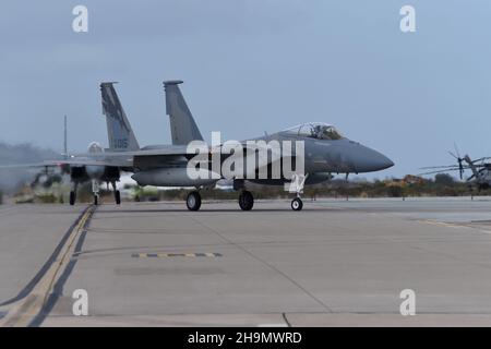 F-15 C Taxis am MCAS Miramar, San Diego, Kalifornien Stockfoto