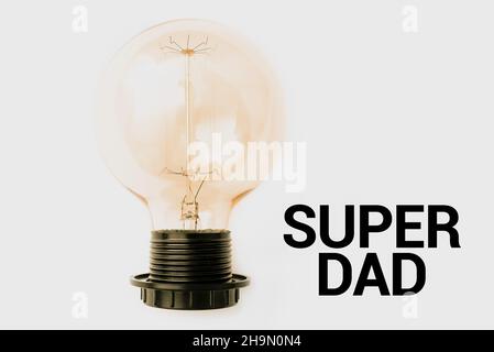 Konzeptionelle Bildunterschrift Super Dad. Word Written on Children Idol und Superhelden eine Inspiration, um auf Abstract zu schauen Entdeckung neuer Lösungen, Denken Stockfoto