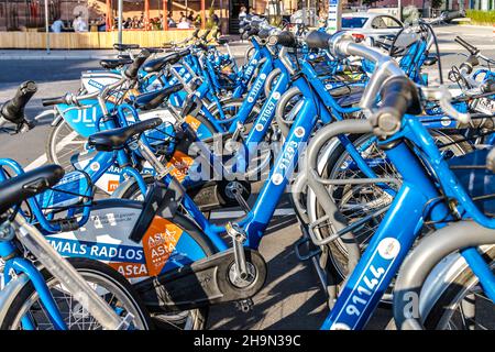 GIESSEN, DEUTSCHLAND - 2021 04 09: Bike Sharing Scheme der Justus-Liebig-Universität in Gießen Hessen Stockfoto