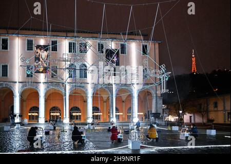 Les Subs veranstaltet am 7. Dezember 2021 eine Lichtshow während des Fete des Lumieres (Lights Festival) 2021 in Lyon, Frankreich. Foto von Julien Reynaud/APS-Medias/ABACAPRESS.COM Stockfoto