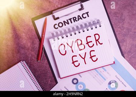 Handschrift Text Cyber Eye. Internet-Konzept-Tool engagiert sich bei der Entwicklung intelligenter Technologien in der Cybersicherheit Neue Vertragsunterzeichnung Home Insurance Plans Stockfoto