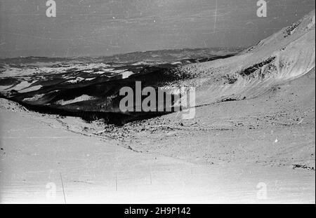 Zakopane, 1949-01. Tatry Wysokie. Widok z Kasprowego Wierchu. Dok³adny dzieñ wydarzenia nieustalony. bk PAP Zakopane, Januar 1949. Die Hohe Tatra. Blick vom Kasprowy Wierch Mountain. bk PAP Stockfoto