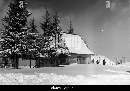 Zakopane, 1949-02. Tatrzañska turystyka zimowa. mw PAP Dok³adny dzieñ wydarzenia nieustalony. Zakopane, 1949. Februar. Wintertourismus in der Tatra. mw PAP Stockfoto