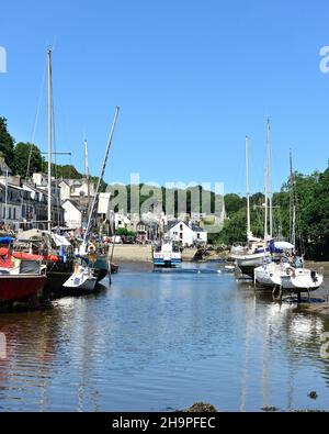Pont-Aven (Bretagne, Nordwestfrankreich): Der Hafen am Fluss Aven Stockfoto
