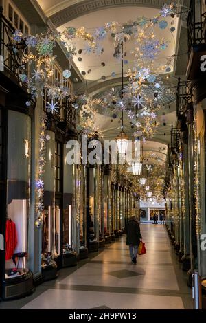 Großbritannien, England, London, Piccadilly, Piccadilly Arcade zu Weihnachten Stockfoto