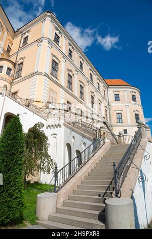 Treppen zum Schloss Mikulov oder Nikolsburg, Mikulov, Breclav District, Jihomoravsky Region, Südmähren, Tschechische Republik Stockfoto