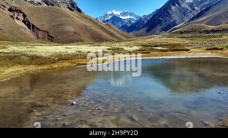 ARGENTINIEN der Aconcagua Provincial Park befindet sich in der Provinz Mendoza in Argentinien. Die Anden ziehen alle Arten von Nervenkitzel Suchenden Stockfoto