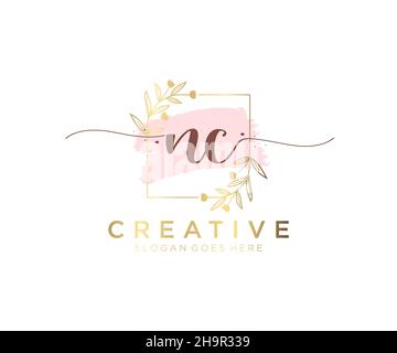 Feminines NC-Logo. Verwendbar für Natur, Salon, Spa, Kosmetik und Beauty Logos. Flaches Vektor-Logo-Design-Template-Element. Stock Vektor
