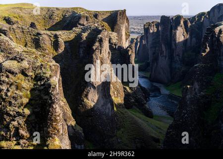 Fjäorargljufur Canyon, Fjädrargljufur, tiefe Schlucht, in der Nähe von Kirkjubaejarklaustur, Südisland, Island Stockfoto