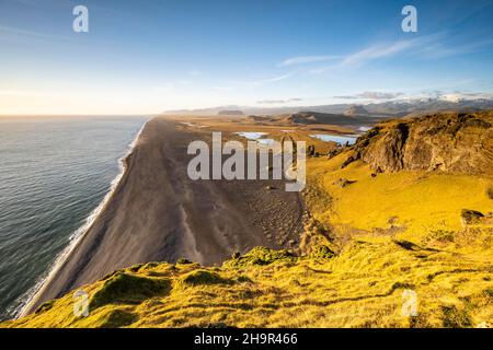 Blick vom Cape Dyrholaey, Black Beach, Vik i Myrdal, Suourland, Südisland, Island Stockfoto