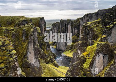 Fjäorargljufur Canyon, Fjädrargljufur, tiefe Schlucht, in der Nähe von Kirkjubaejarklaustur, Südisland, Island Stockfoto