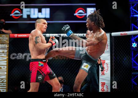 PFL-Weltmeisterschaft 2021. Die größte Nacht des MMA. 6 World Title Fights bei Hard Rock Live. Stockfoto